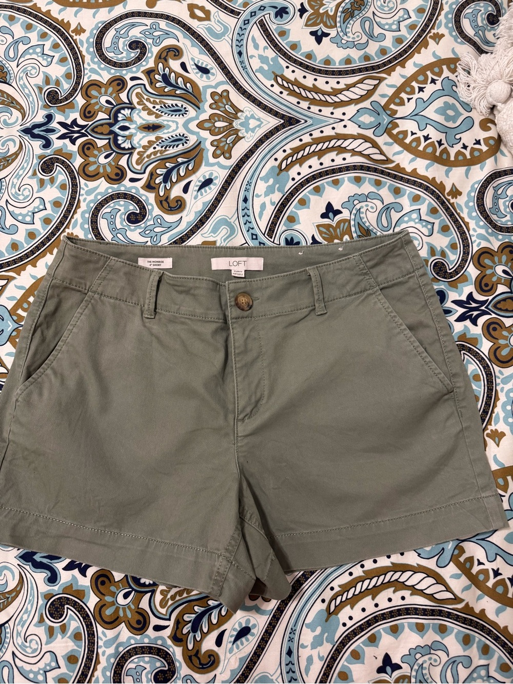 LOFT Olive Green Cotton-Blend Casual Women’s Shorts